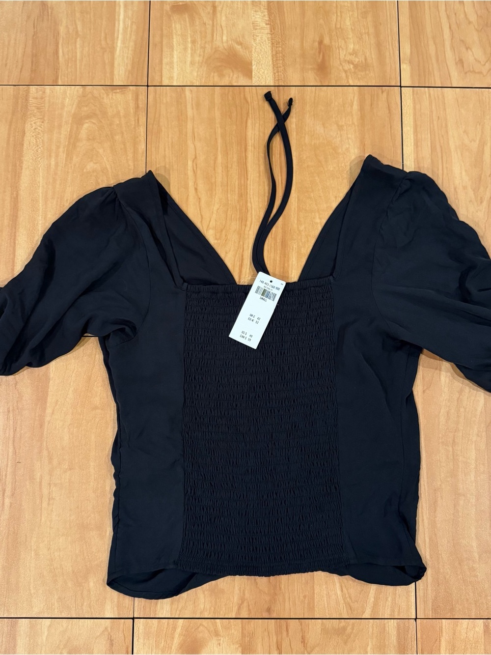 Abercrombie & Fitch Cinch Front Puff Sleeve Top Black S NWT - Picture 3 of 7